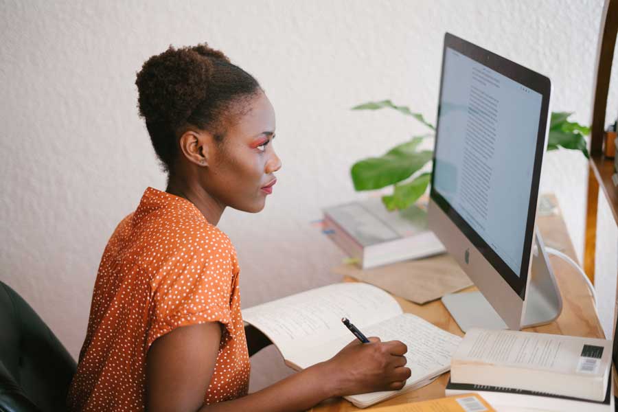 Student in front of a computer